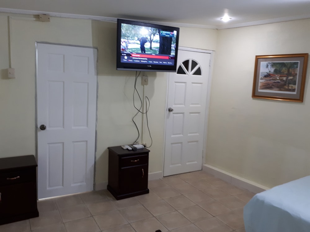 Business Cottage, 1 Bedroom, Kitchen, Annex Building