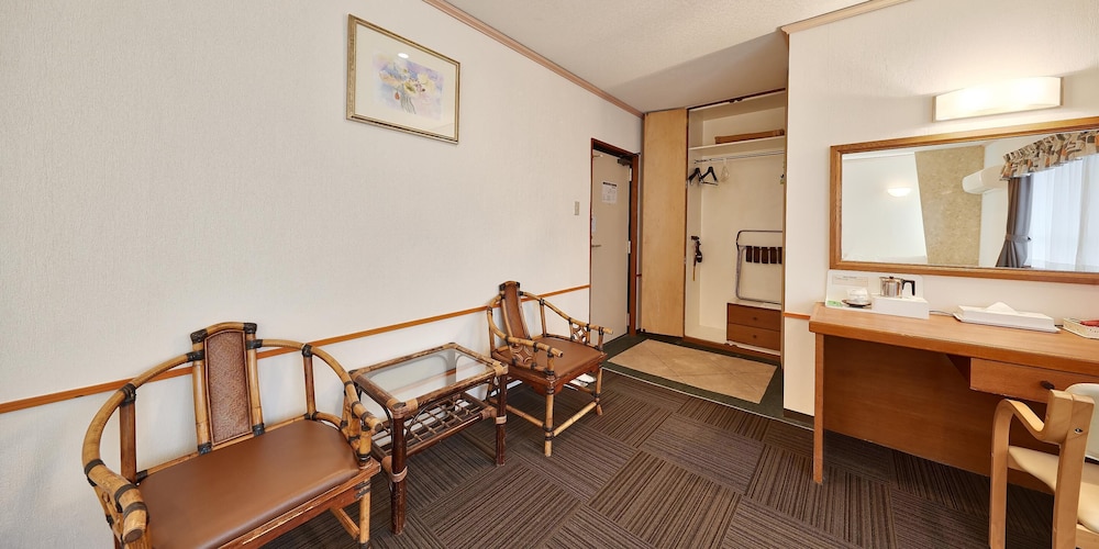 Twin Room, 2 Double Beds, Smoking - Photo 3