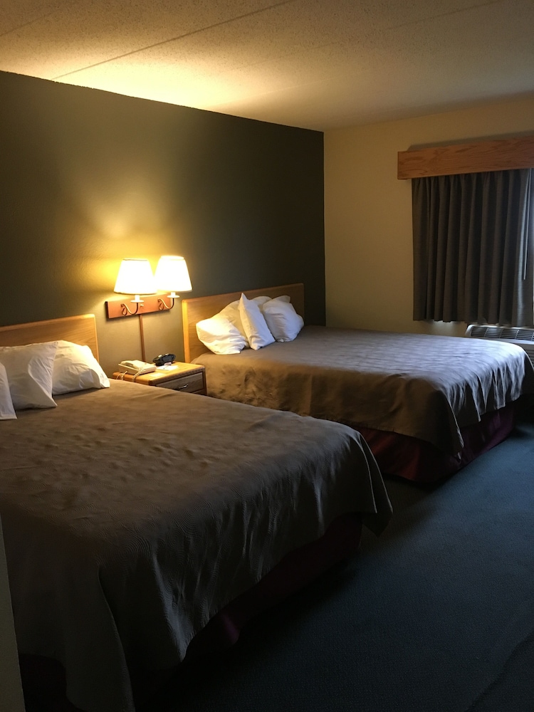 Room, 2 Queen Beds photo 2