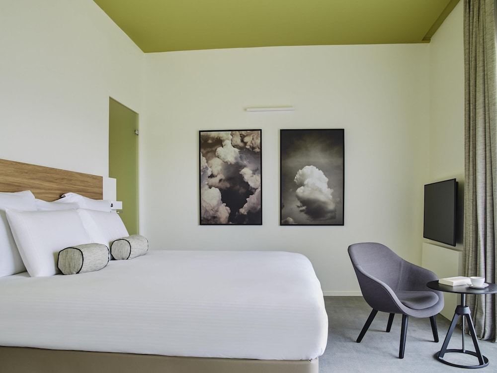 Executive Suite, 1 King Bed, Terrace (Forest View) - Photo 7