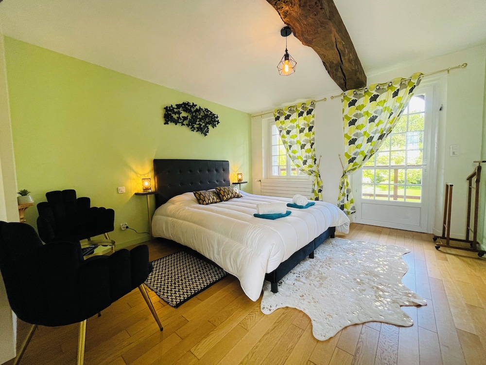 Deluxe Double Room, 1 Queen Bed, Garden View photo 1