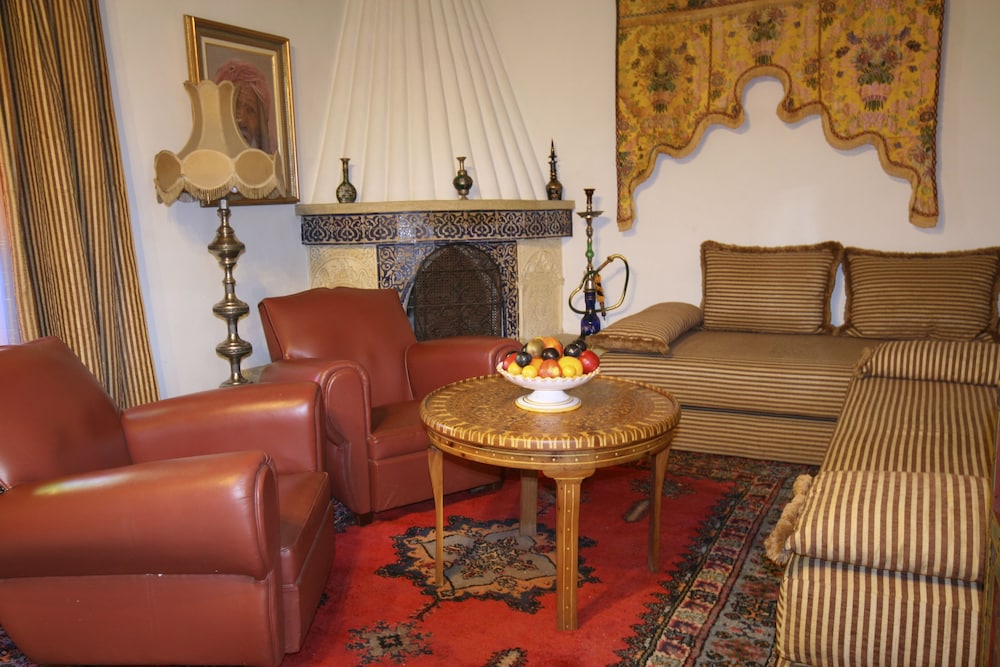 Senior Suite - Photo 7