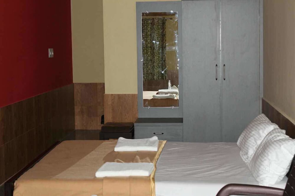 Deluxe Double Non Ac Room
