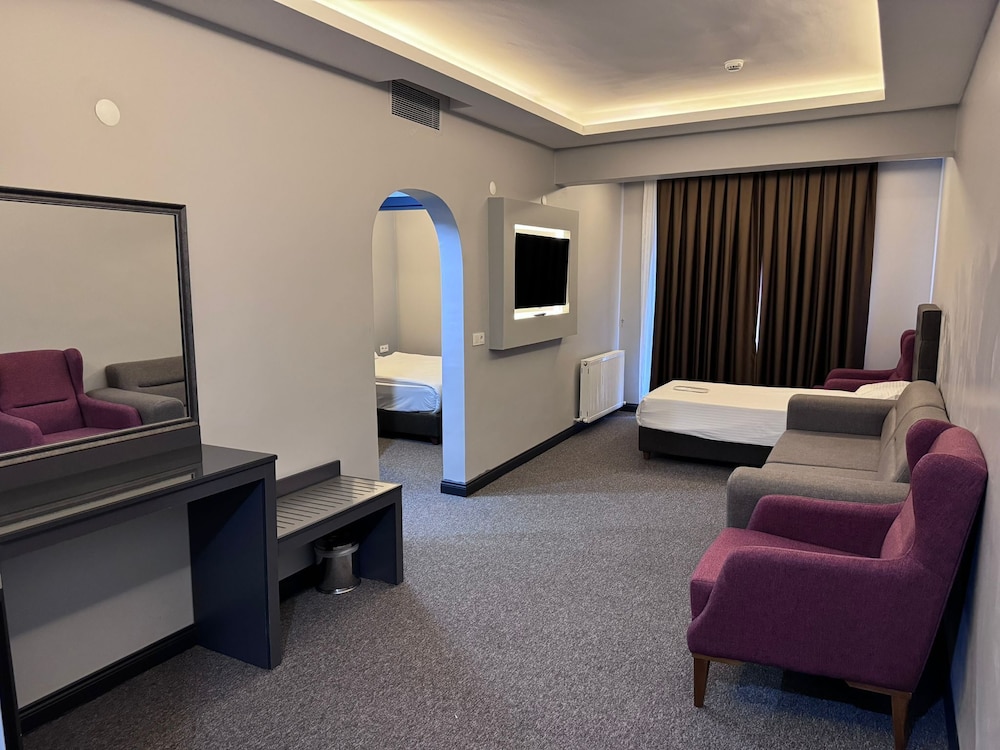 Deluxe Room - Photo 1