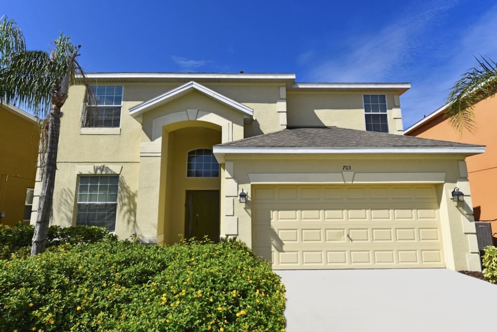 Condo, 6 Bedrooms