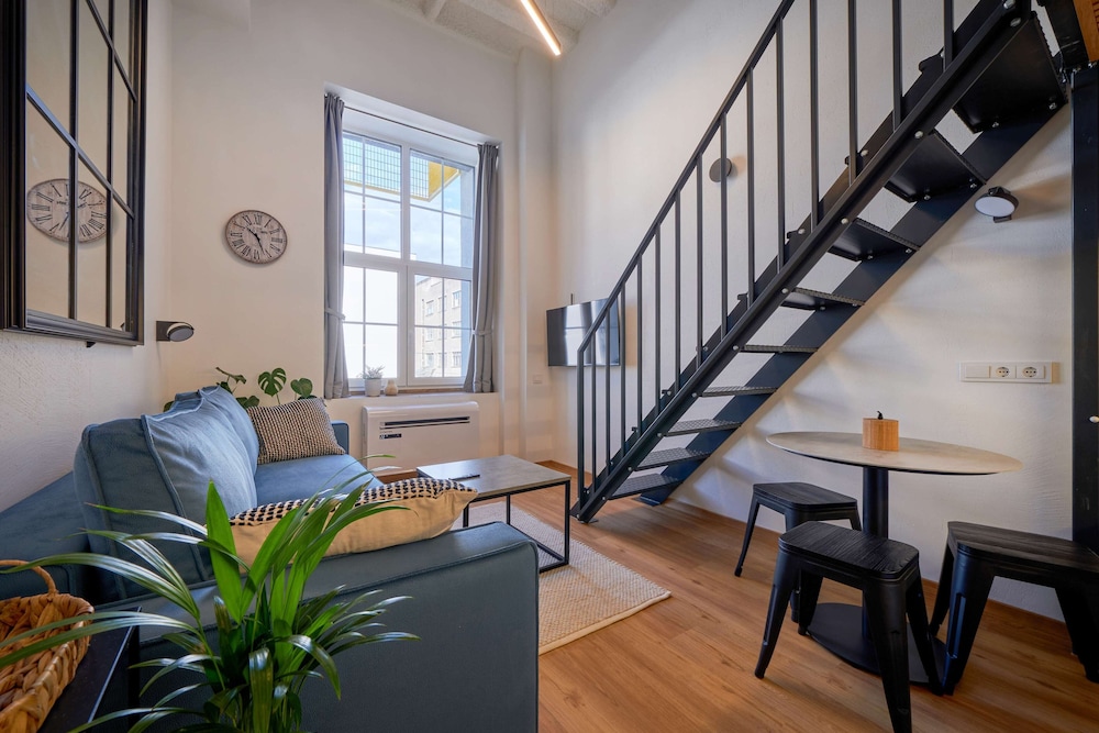 City Loft - Photo 39