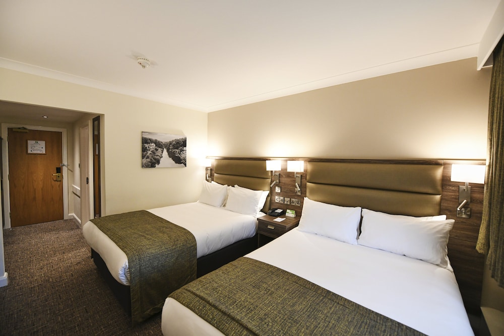 Standard Room, 2 Double Beds - Photo 1