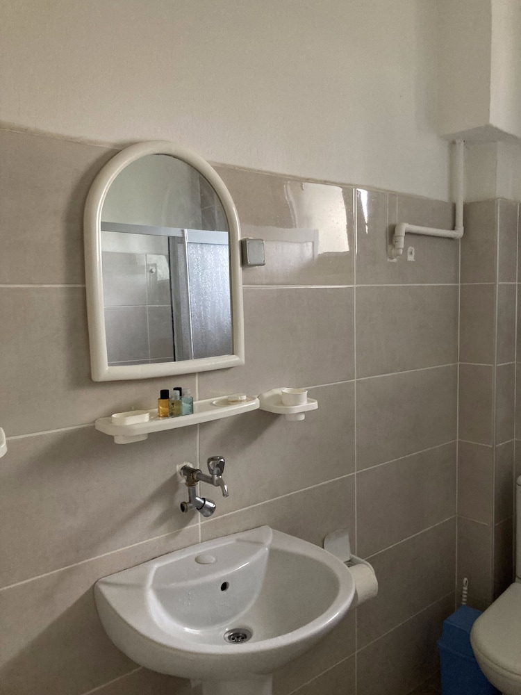 Standard Room, 3 Bedrooms, Kitchen, Annex Building photo 3