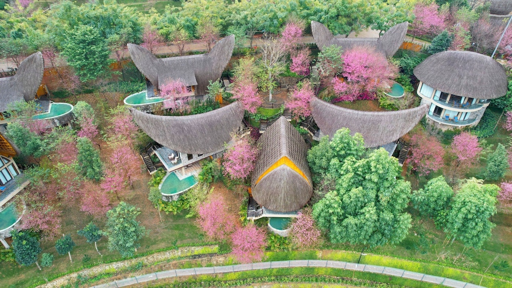 Mountainview Pool Villa King (Including 60 mins Spa treatment) photo 3