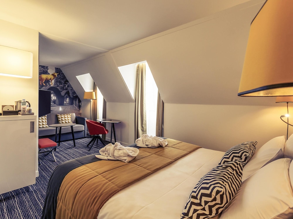 Junior Suite, 1 Double Bed with Sofa bed - Photo 1