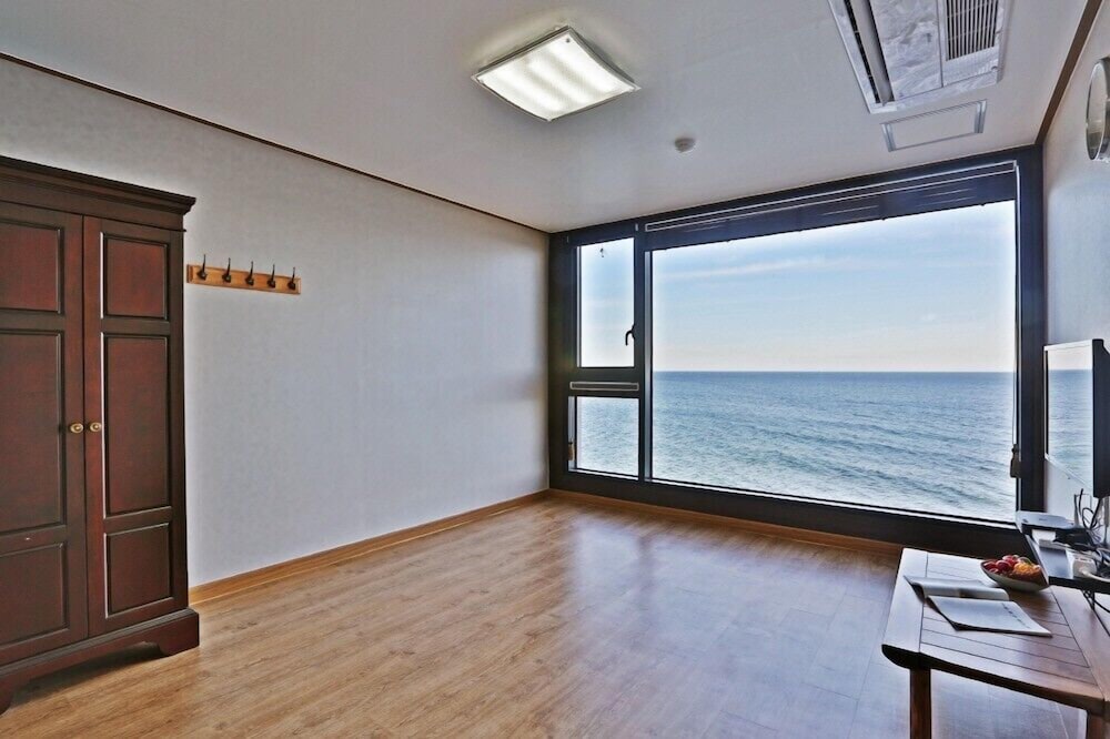 Room (307) photo 3