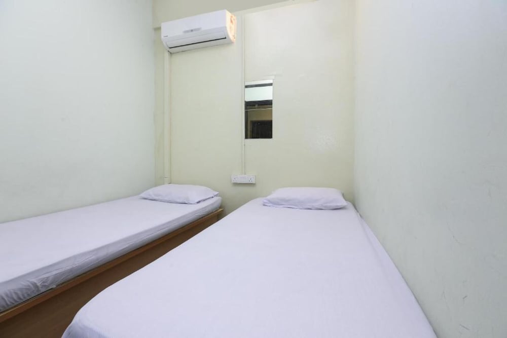 Economy Twin Room