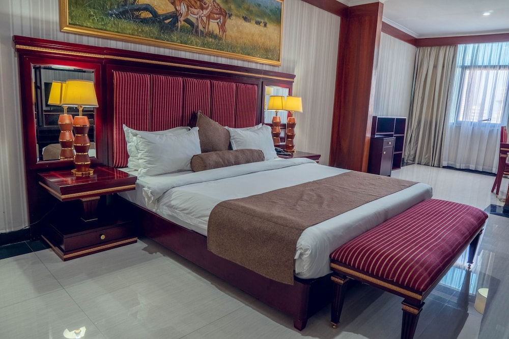 Presidential Suite, 1 King Bed, 2 Bathrooms, Executive Level photo 3