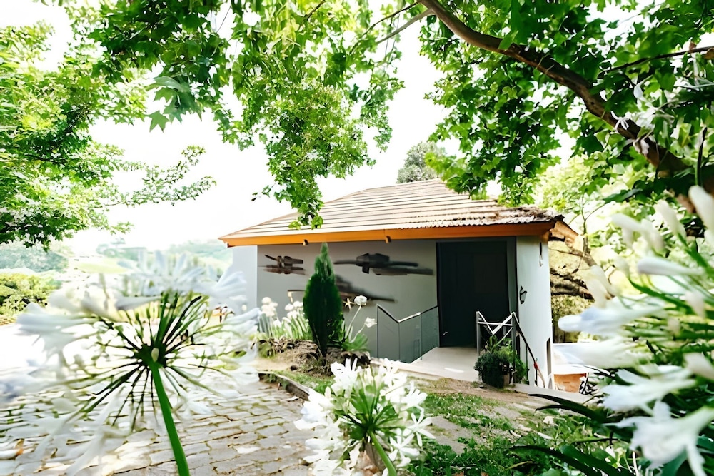 Villa photo 2