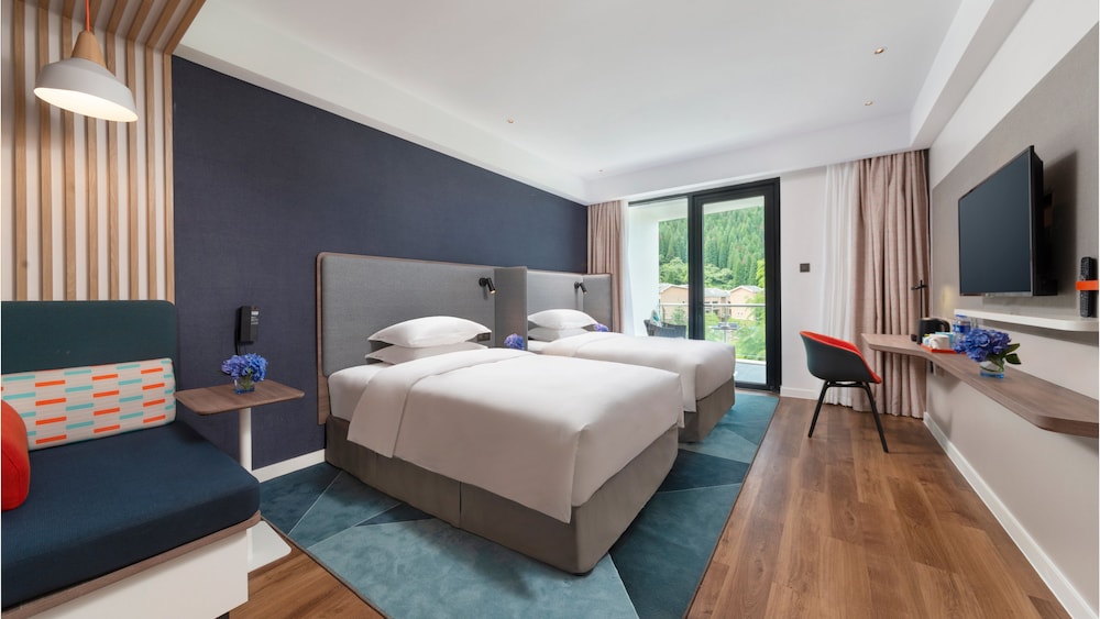 Standard Room, 2 Double Beds, Balcony - Photo 2