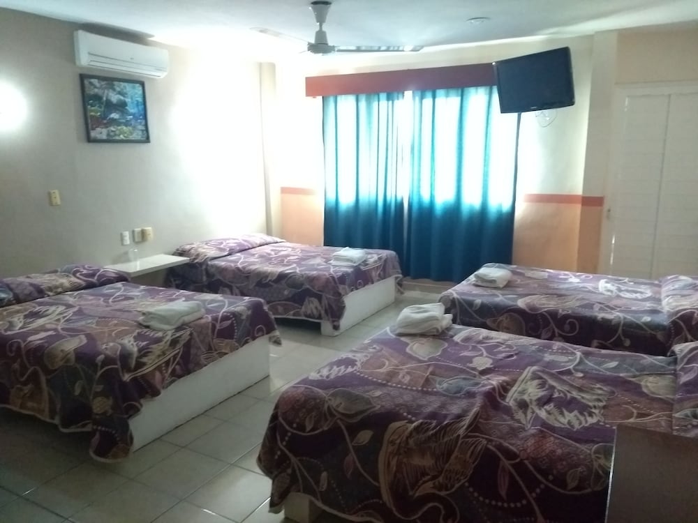 Family Quadruple Room, Partial Sea View photo 2