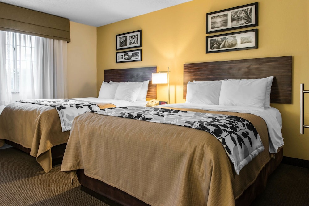Suite, Multiple Beds, Non Smoking photo 1