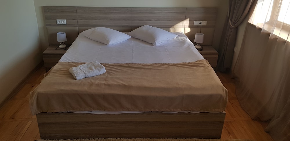 Family Apartment (2)