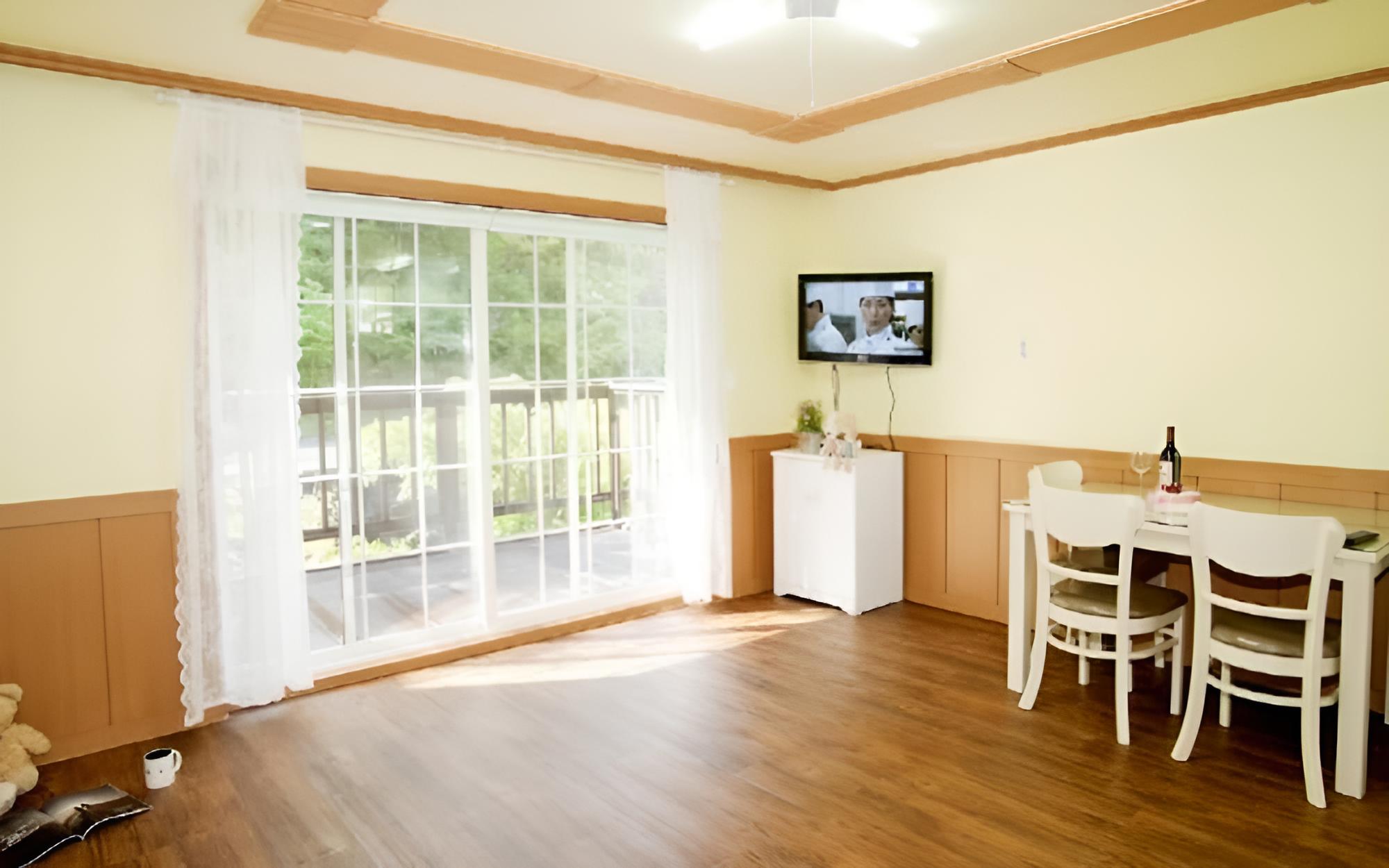 Room (Mercury) - Photo 1