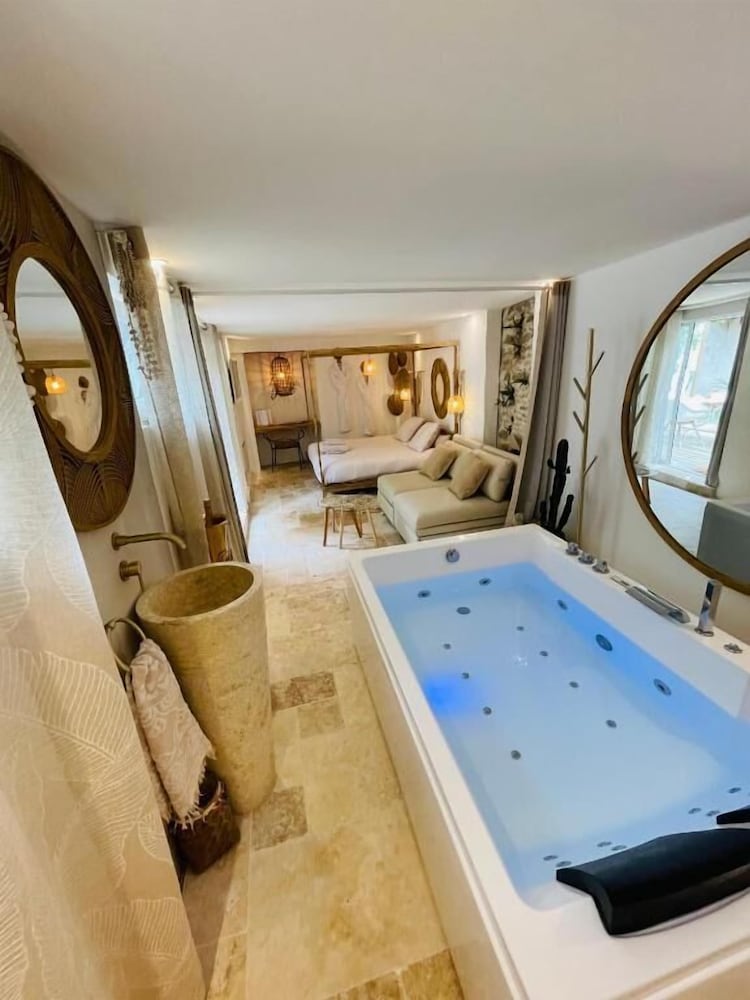 Suite prestige XL, baignoire à jets photo 2