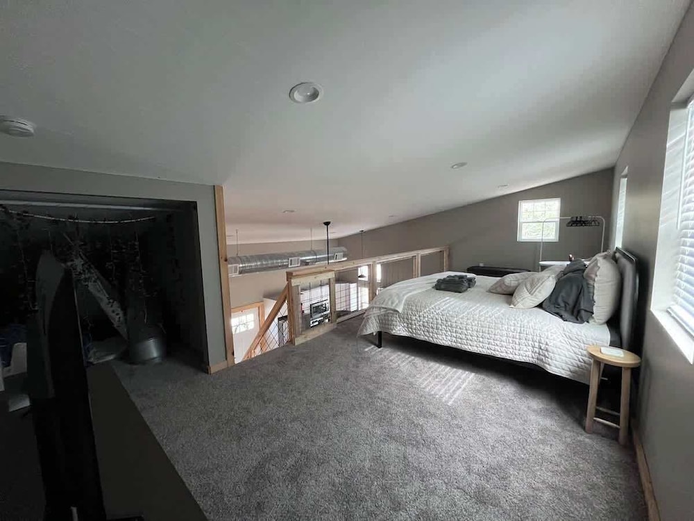 Cabin, Multiple Beds, Patio (The Treetop)