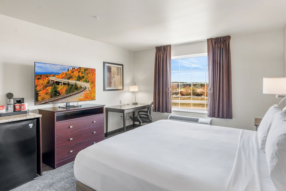 Room, 1 King Bed (Guestroom) - Photo 2