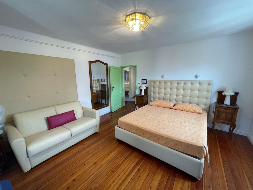 Standard Double Room, Lake View (Giotto) photo 3