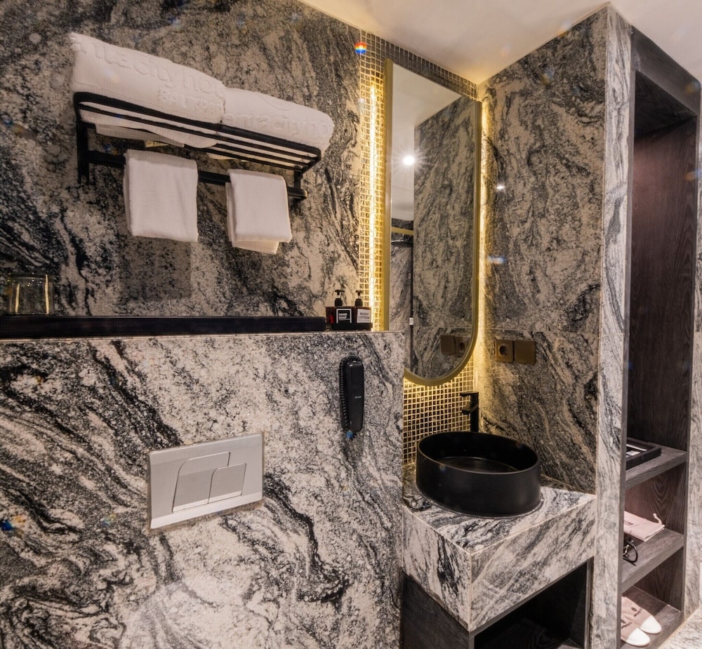 Royal Suite - Photo 6