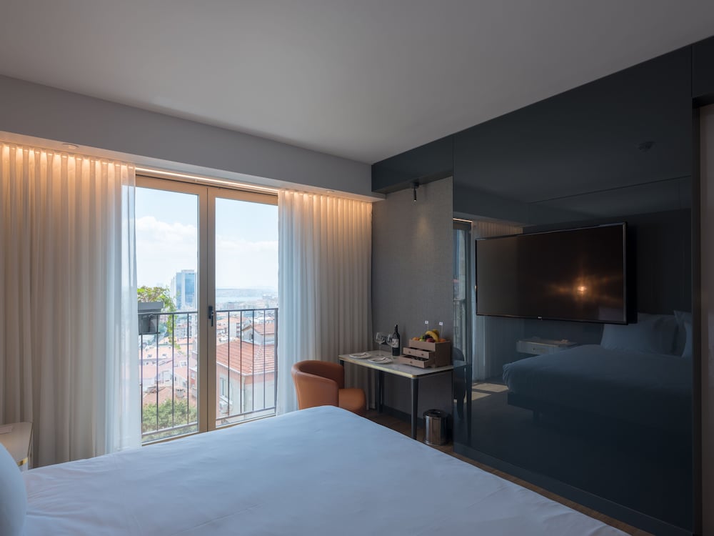 Superior Room, 1 Double or 2 Twin Beds, Sea View photo 1