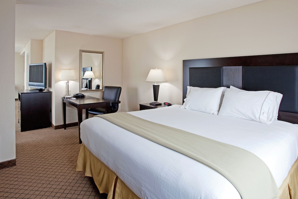 Suite, Multiple Beds - Photo 1