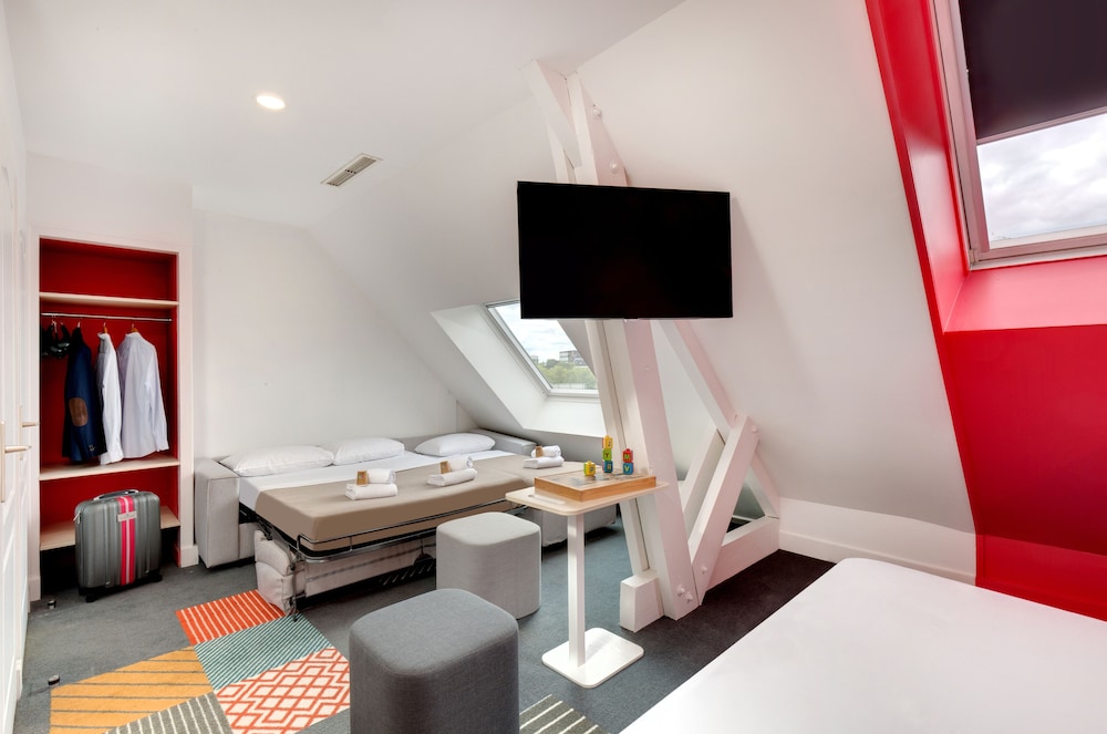Standard Double Room, 1 Double Bed with Sofa bed - Photo 4