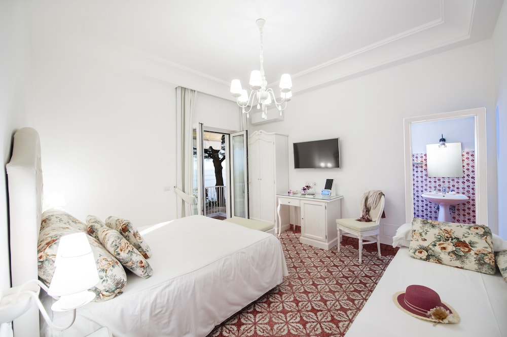 Standard Double Room, Balcony, Sea View photo 3