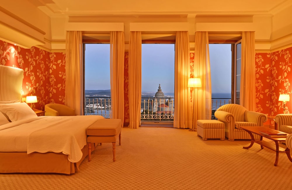 Panoramic Suite - Photo 7