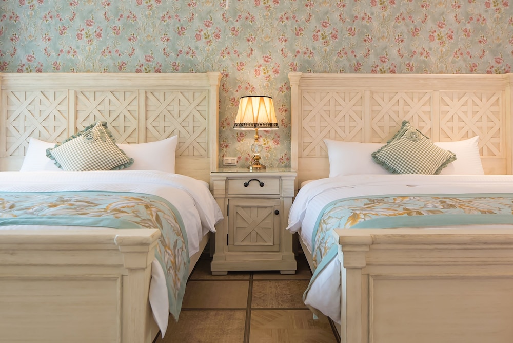 Elite Quadruple Room, Garden View photo 2
