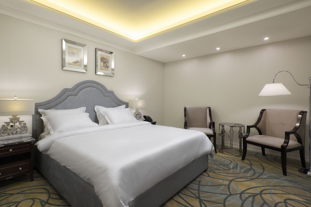 Suite, 1 Bedroom, Partial Sea View photo 2