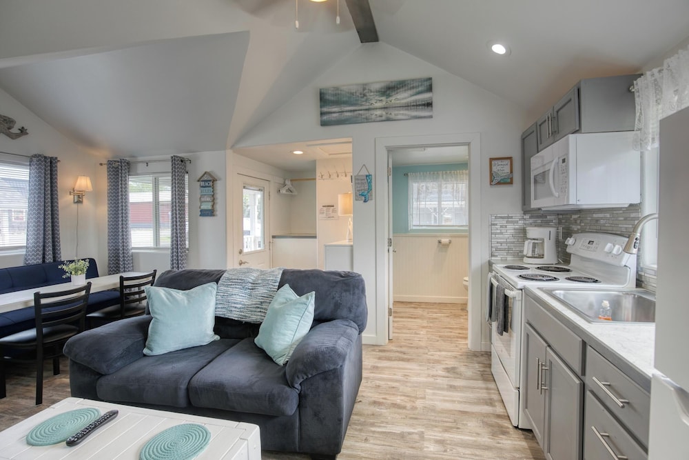 Cottage 2 photo 2