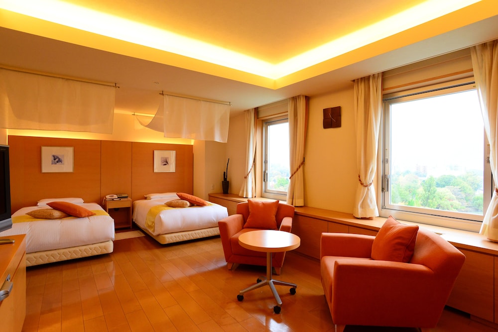 Executive Premium Twin (3 adults) with Extra Bed