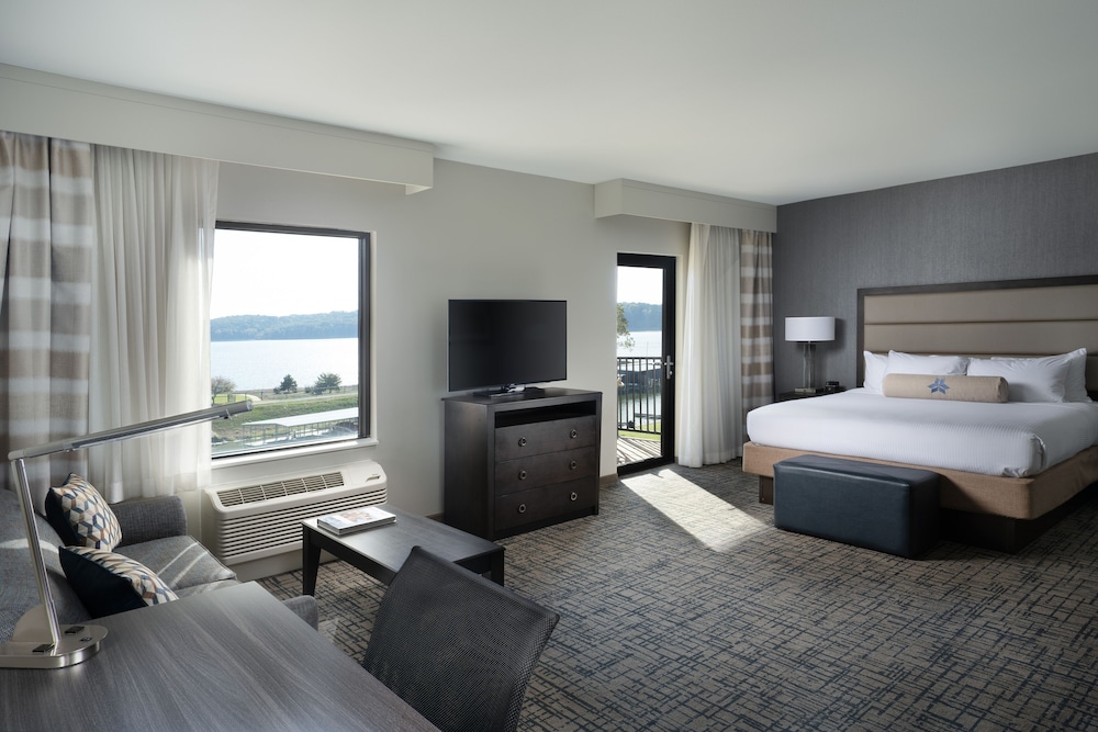 Standard Room, 1 King Bed, Patio, Courtyard View (King Patio) photo 1