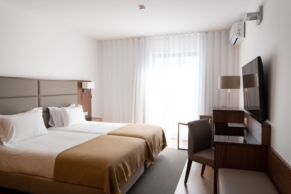 Twin Room - Photo 1