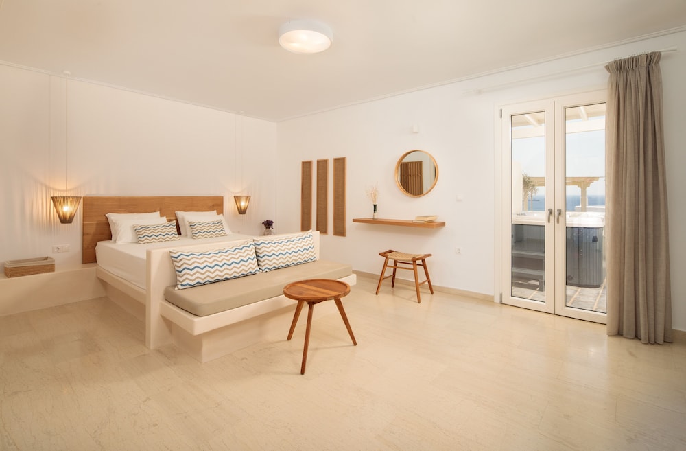 Junior Studio Suite, Hot Tub, Sea View