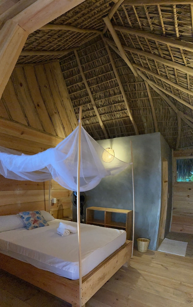 Basic Room, 1 Double Bed, Ocean View - Photo 4