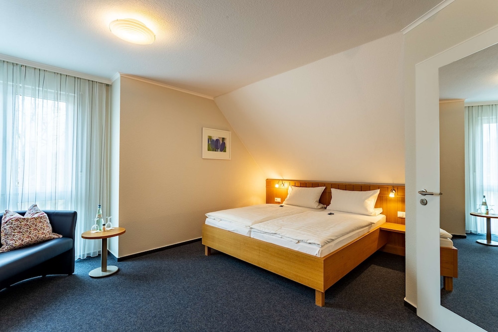 Junior Apartment photo 3