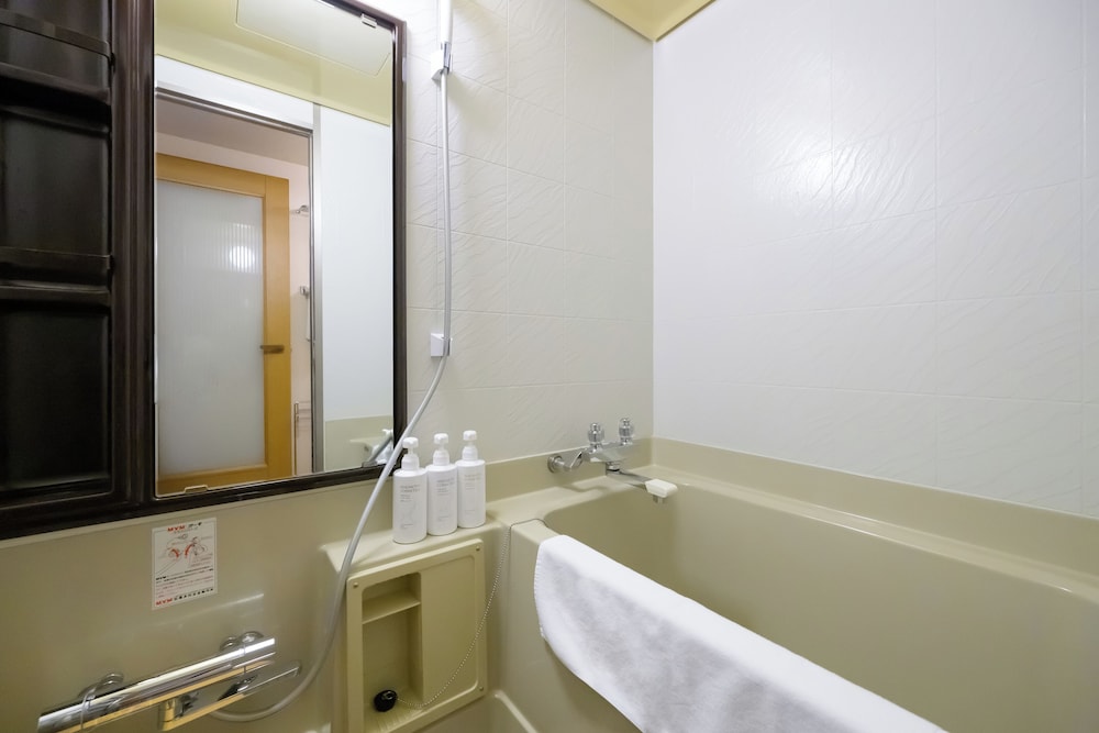 Modern Japanese Twin, Non Smoking, 34sqm, 2 beds(1 extrabed is avairable for 3 more people) photo 2