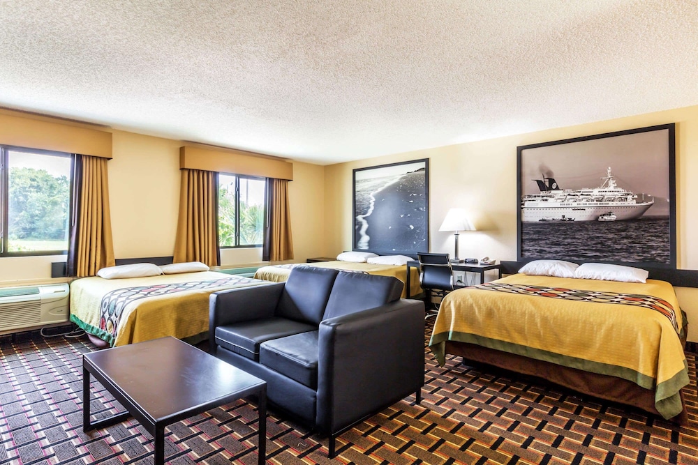 Studio Suite, Multiple Beds, Non Smoking - Photo 2