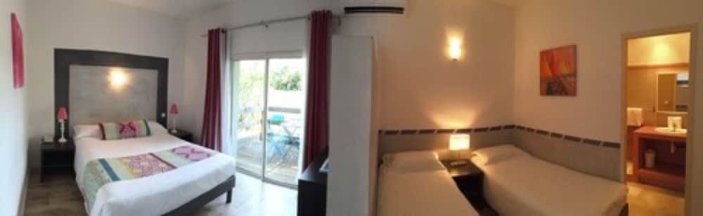 Classic Quadruple Room, Terrace - Photo 4