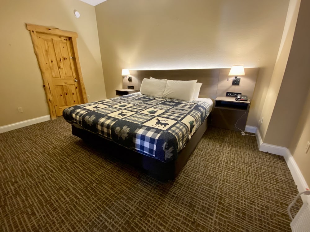 Deluxe Suite - Photo 1