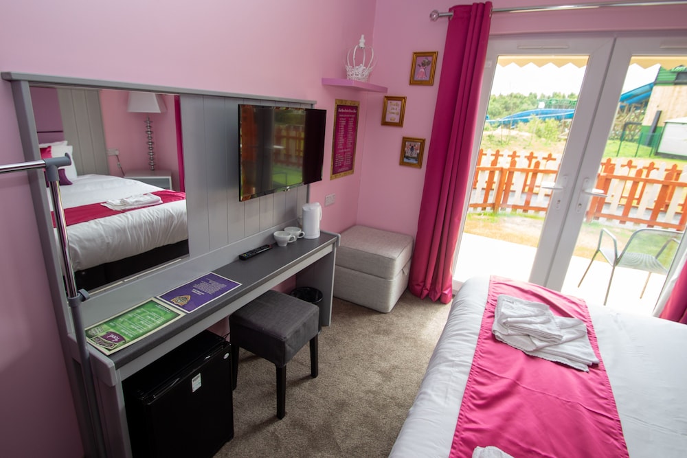 Double or Twin Room - Photo 2