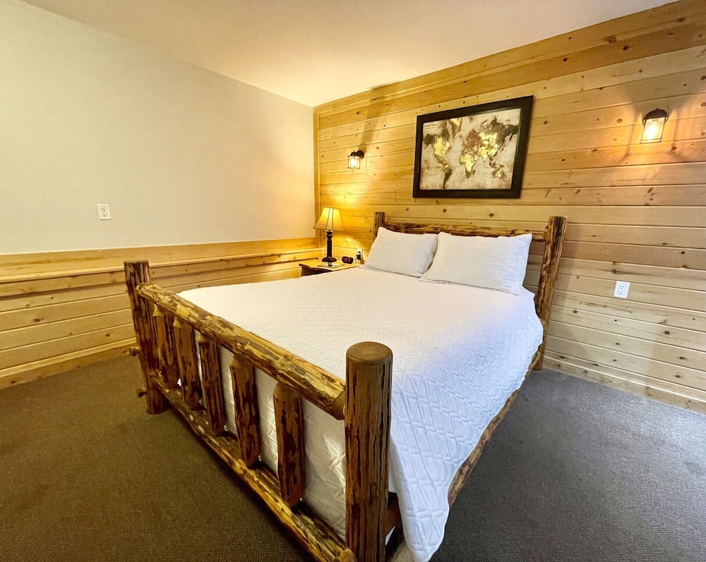 Exclusive Studio Suite, 1 Queen Bed, Kitchen
