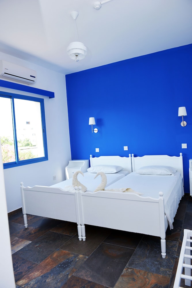 Traditional Apartment, 1 Bedroom, Pool View photo 1