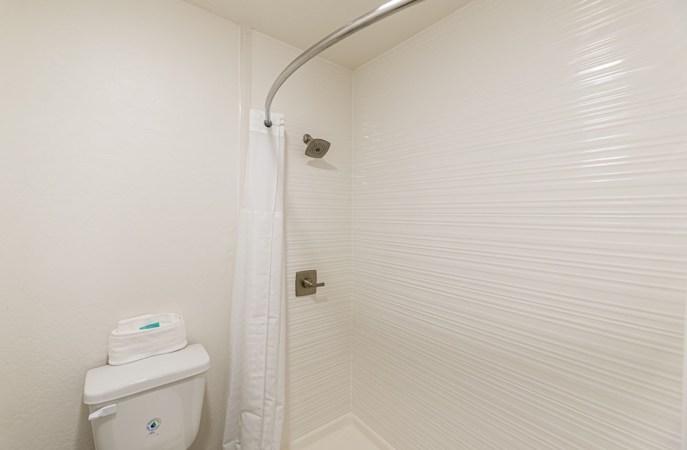 Comfort Double Room, 2 Queen Beds, Non Smoking - Photo 7